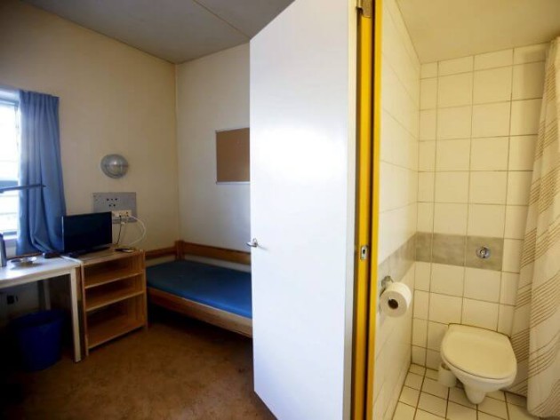bolje-od-hotela-kako-izgledaju-zatvorske-celije-po-svetu-foto-8.jpg